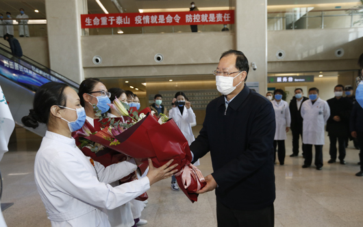 毛偉明董事長到北京電力醫(yī)院、白廣路辦公區(qū)檢查疫情防控工作并開展調(diào)研