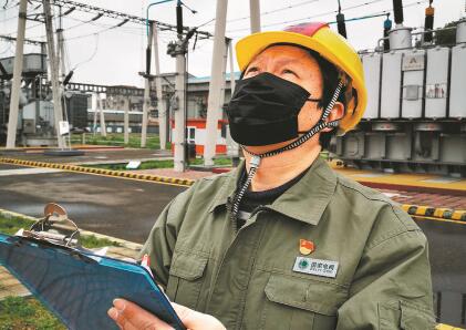 關(guān)鍵時刻，我必須在——記湖北襄陽供電公司檢修分公司余嶺運維班班長韓小勇