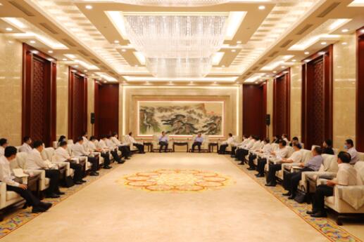 國(guó)家電網(wǎng)公司毛偉明、辛保安與山東省委書記劉家義、代省長(zhǎng)李干杰會(huì)談