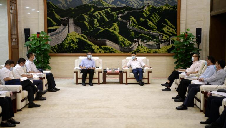 寇偉會見哈電集團黨委副書記、總經(jīng)理吳偉章
