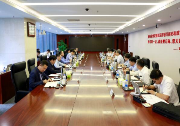 錢智民會見鞍鋼集團董事長、黨委書記譚成旭