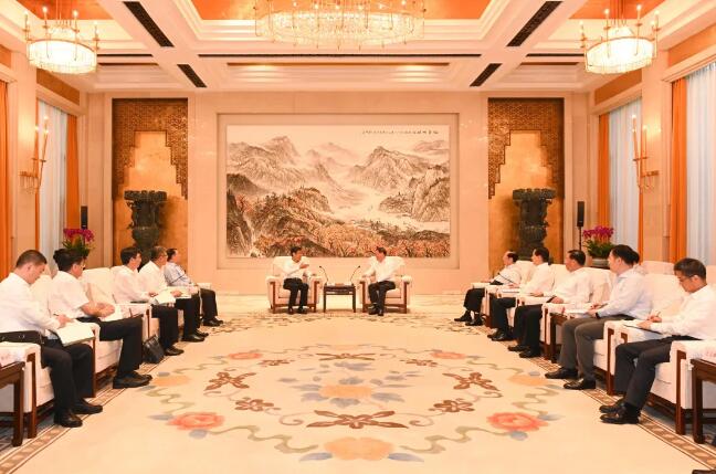 舒印彪拜會湖北省委書記應(yīng)勇、省長王曉東
