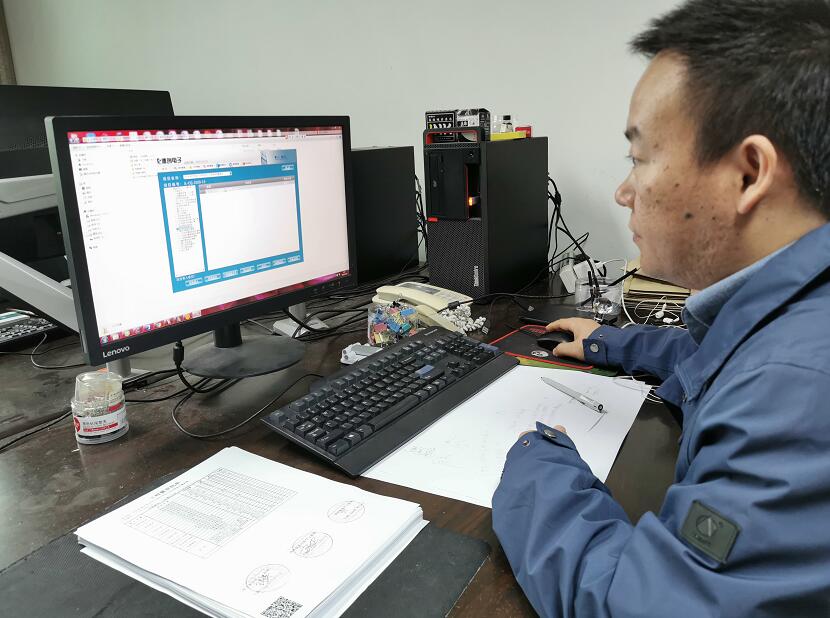 “穿搭”二維碼，浙江慈溪市供電公司工程檔案數(shù)字化，讓資料“動”起來