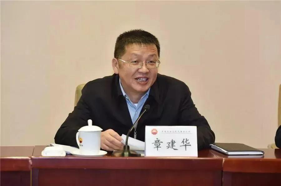 國(guó)家能源局長(zhǎng)章建華：發(fā)展以消納新能源為主的微電網(wǎng)、局域網(wǎng)，加快新能源主動(dòng)支撐、大規(guī)模儲(chǔ)能電站的新型電力系統(tǒng)！