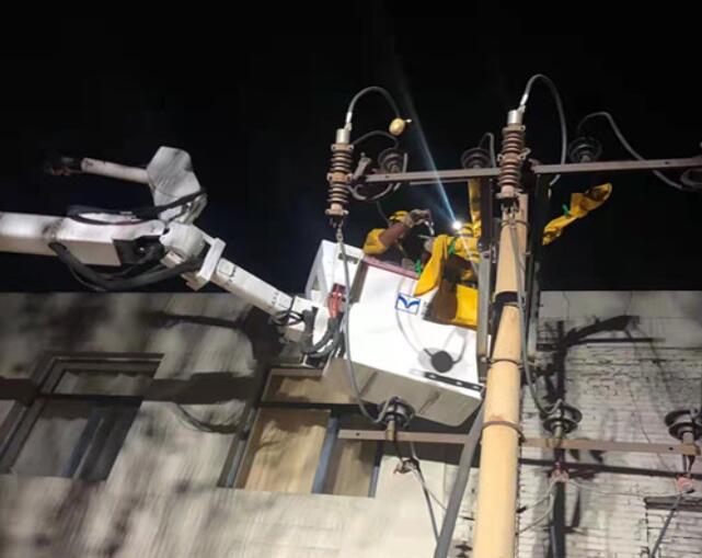 烏海電業(yè)局配電帶電作業(yè)處：11、7、23
