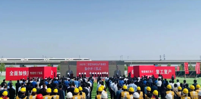 東方日升、晶科、阿特斯同時(shí)擴(kuò)產(chǎn)！