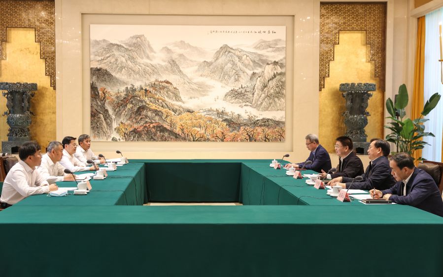 雷鳴山、韓君拜會湖北省委書記王蒙徽、省長王忠林
