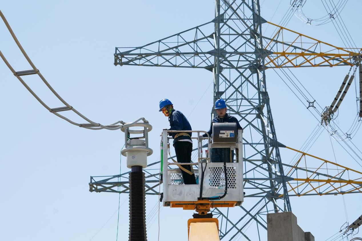 錫林郭勒超高壓供電公司白騰I線檢修任務圓滿完成