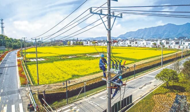 浙江富陽加大農網改造力度，全面推進鄉(xiāng)村電氣化改造