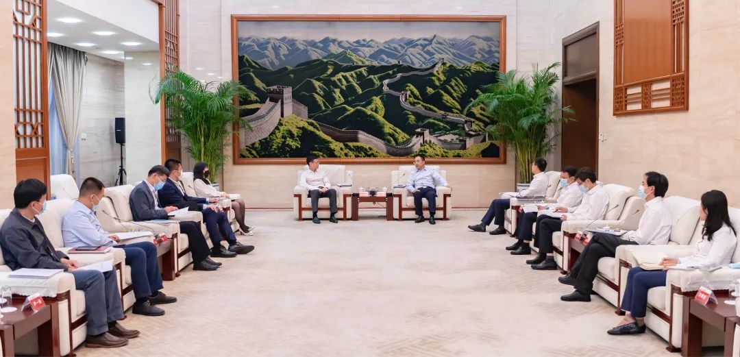 鄒磊會(huì)見(jiàn)北京市西城區(qū)委副書(shū)記、代區(qū)長(zhǎng)劉東偉