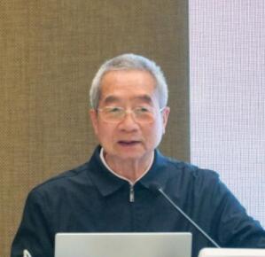 周大地：動(dòng)力電池發(fā)展迅猛，氫燃料或?qū)⒊鼍? width=
