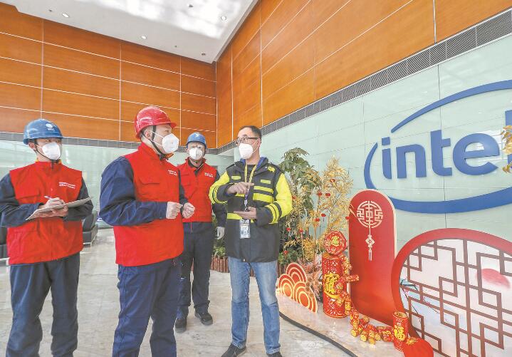 除夕走訪企業(yè)客戶(hù) 消除用電安全隱患