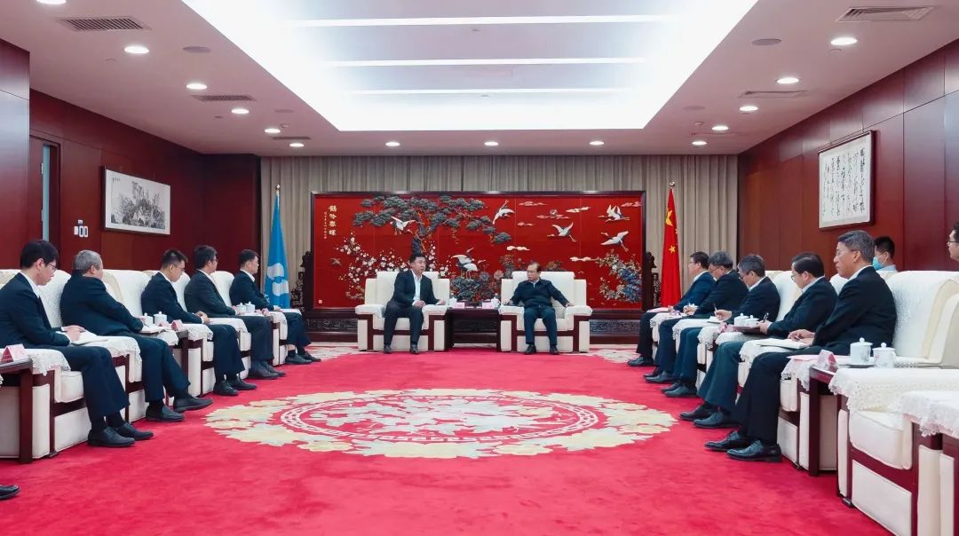 華電集團(tuán)黨組書記、董事長江毅會見海博思創(chuàng)董事長、總經(jīng)理張劍輝