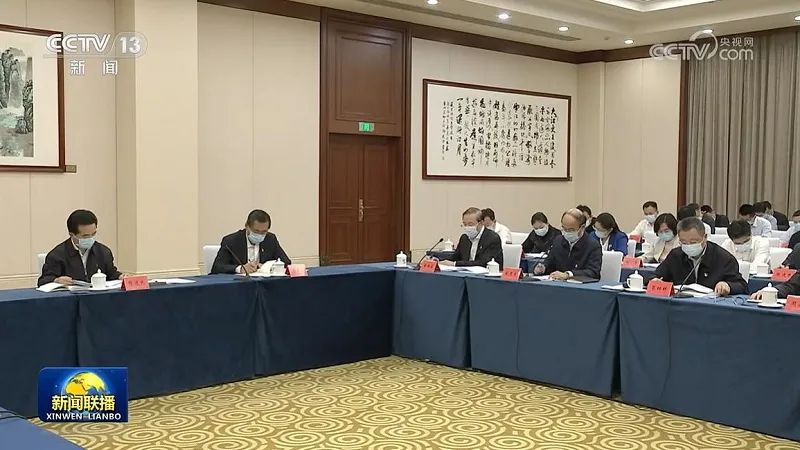 國(guó)家電網(wǎng)黨組書記、董事長(zhǎng)辛保安在部分中管金融企業(yè)和中管企業(yè)主題教育工作座談會(huì)上作交流發(fā)言