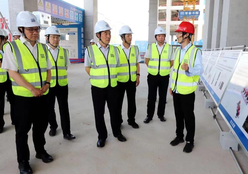 中國能建黨委副書記、總經(jīng)理孫洪水到西北城建未來廣場A區(qū)項目開展安全生產(chǎn)督導