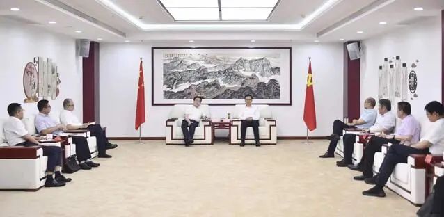 漯河市委書記秦保強(qiáng)、市長黃鈁會(huì)見中國電建華中區(qū)總部黨委書記、總經(jīng)理蹇尚友一行