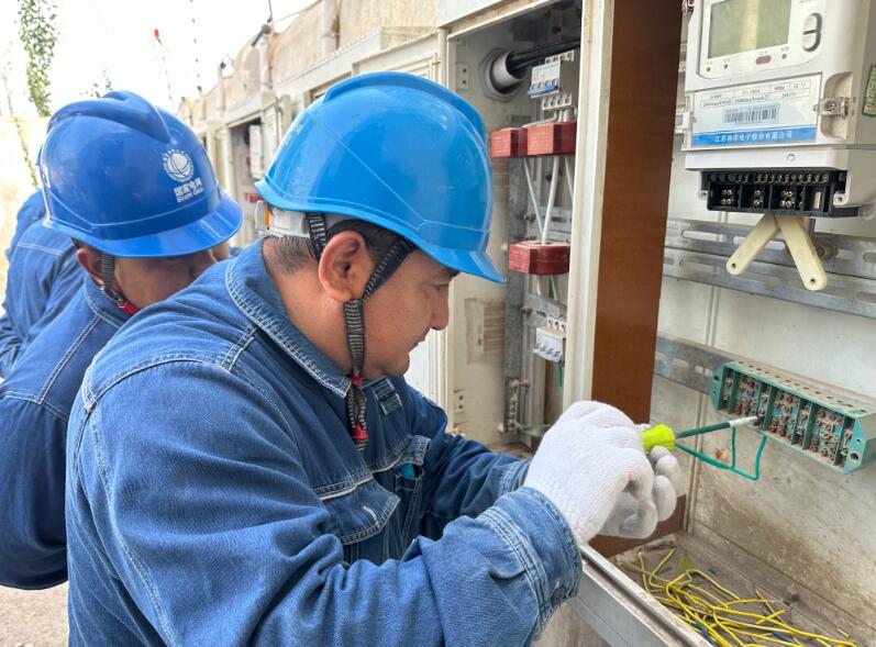 國網英吉沙縣供電公司以賽促學 “練兵比武”提升專業(yè)技能