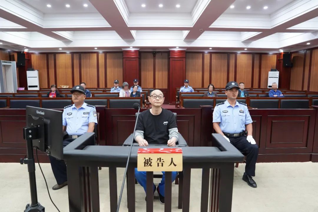 貴州電網(wǎng)有限責(zé)任公司原黨委委員、工會主席張帆受賄案一審宣判