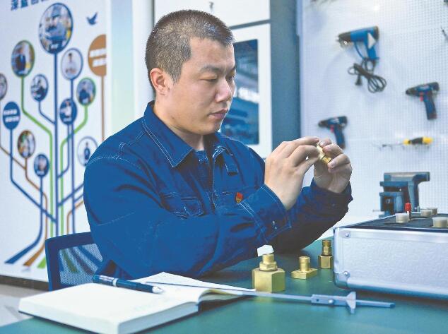 何龍：扎根北疆9年，他找到了自己的位置