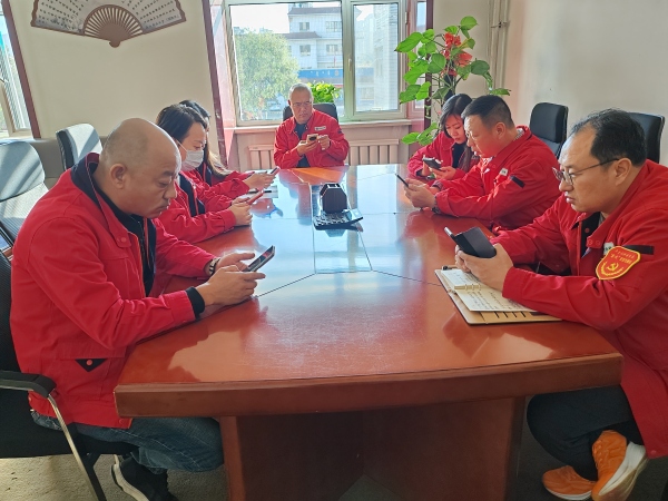 烏海市千里山供電公司：學(xué)習(xí)新細(xì)則，提升班組管理