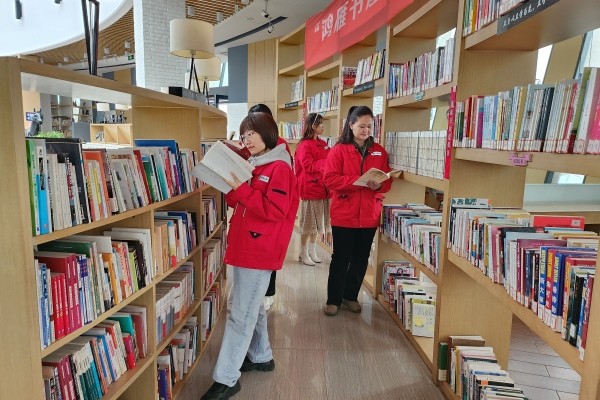 烏海供電公司聯(lián)合黨支部：開展“中華民族一家親，同心共筑中國夢”全民閱讀活動