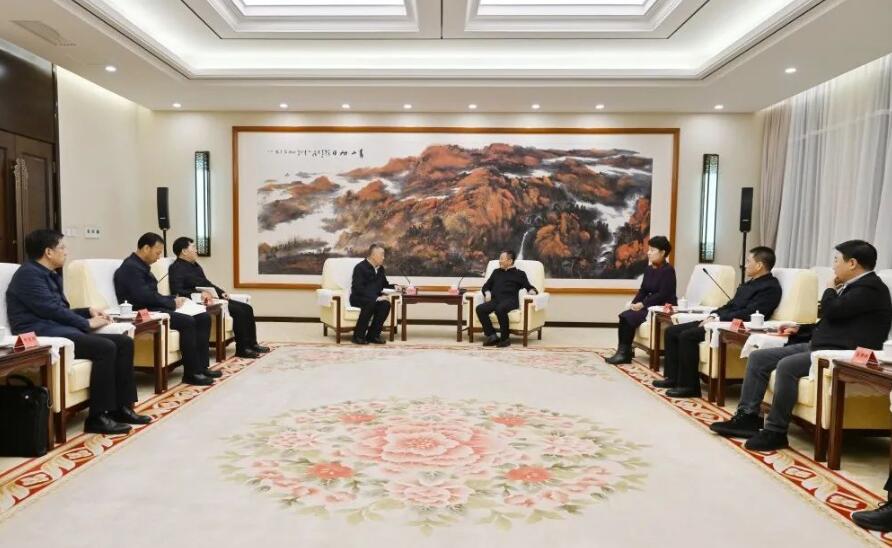 三峽集團董事長、黨組書記雷鳴山拜會內(nèi)蒙古自治區(qū)黨委書記孫紹騁、自治區(qū)主席王莉霞