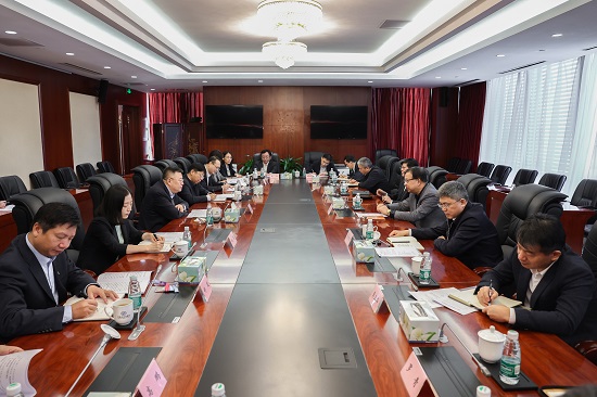 華能集團總經理、黨組副書記鄧建玲拜訪中國進出口銀行黨委副書記、行長任生俊