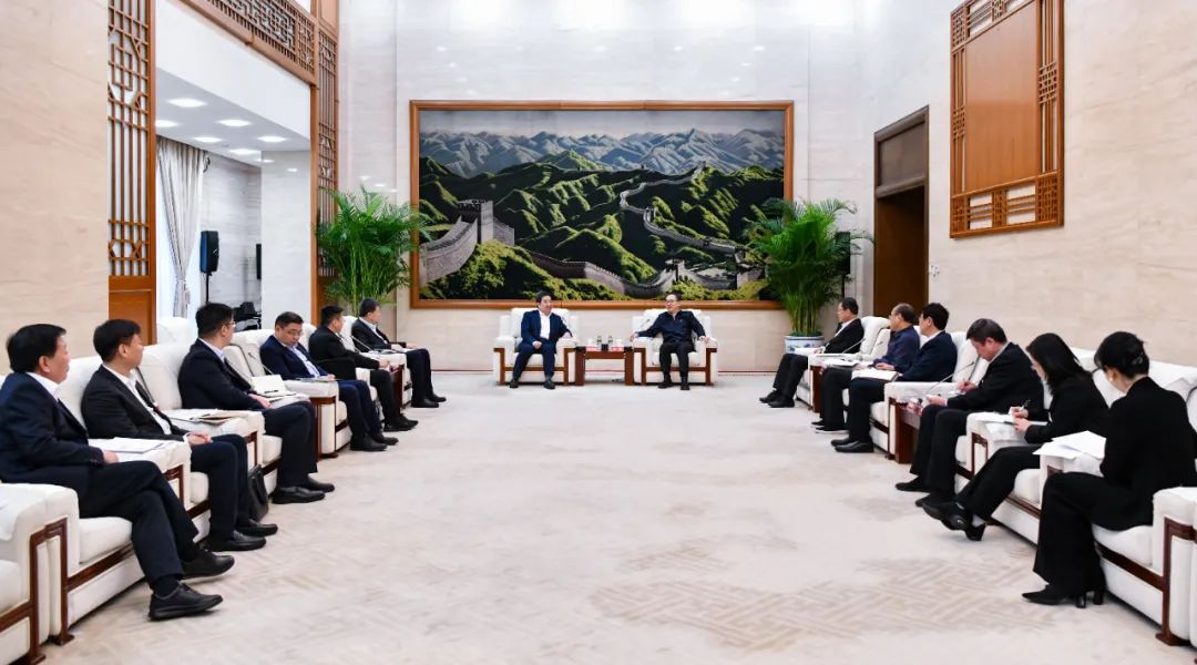 中國電氣裝備白忠泉董事長、周群總經(jīng)理拜訪中國大唐董事長鄒磊