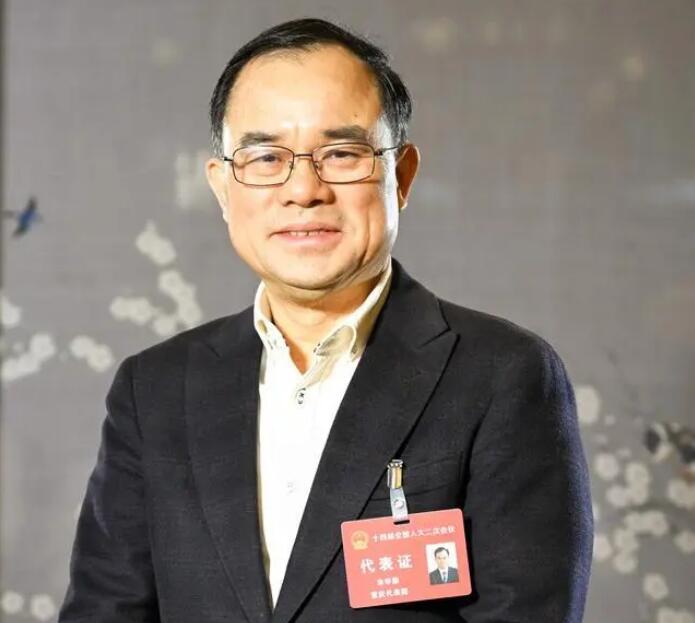 【兩會好聲音】全國人大代表、長安汽車董事長朱華榮：強化市場調(diào)節(jié)手段，進一步改善汽車消費環(huán)境