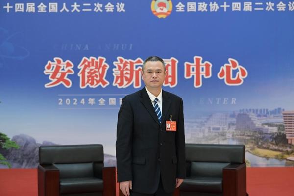 程韜代表：支持引入新質(zhì)生產(chǎn)力，鼓勵(lì)新能源商用車發(fā)展