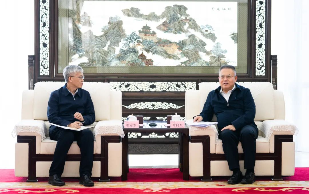 華電集團(tuán)黨組副書記、董事、總經(jīng)理葉向東會(huì)見東方電氣董事、總經(jīng)理、黨組副書記張彥軍