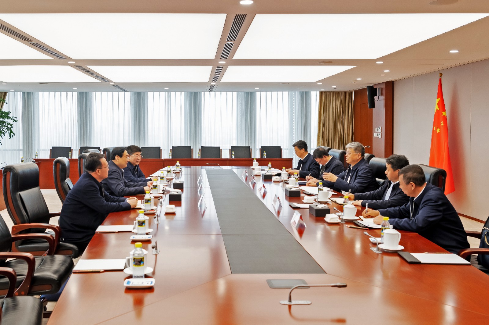 國家能源集團(tuán)黨組書記、董事長劉國躍會見陜西省政協(xié)副主席、榆林市委書記張曉光