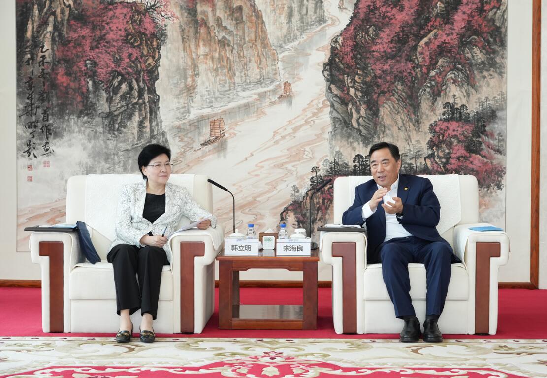 中國能建黨委書記、董事長宋海良與江蘇省委常委、南京市委書記韓立明會(huì)談