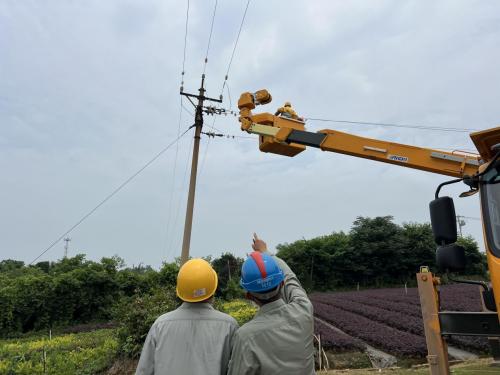 農(nóng)網(wǎng)線路改造完工，居民夏日用電不愁