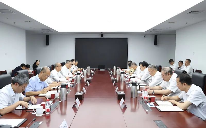 國(guó)家電網(wǎng)公司董事長(zhǎng)、黨組書記張智剛拜訪懷柔實(shí)驗(yàn)室并交流座談