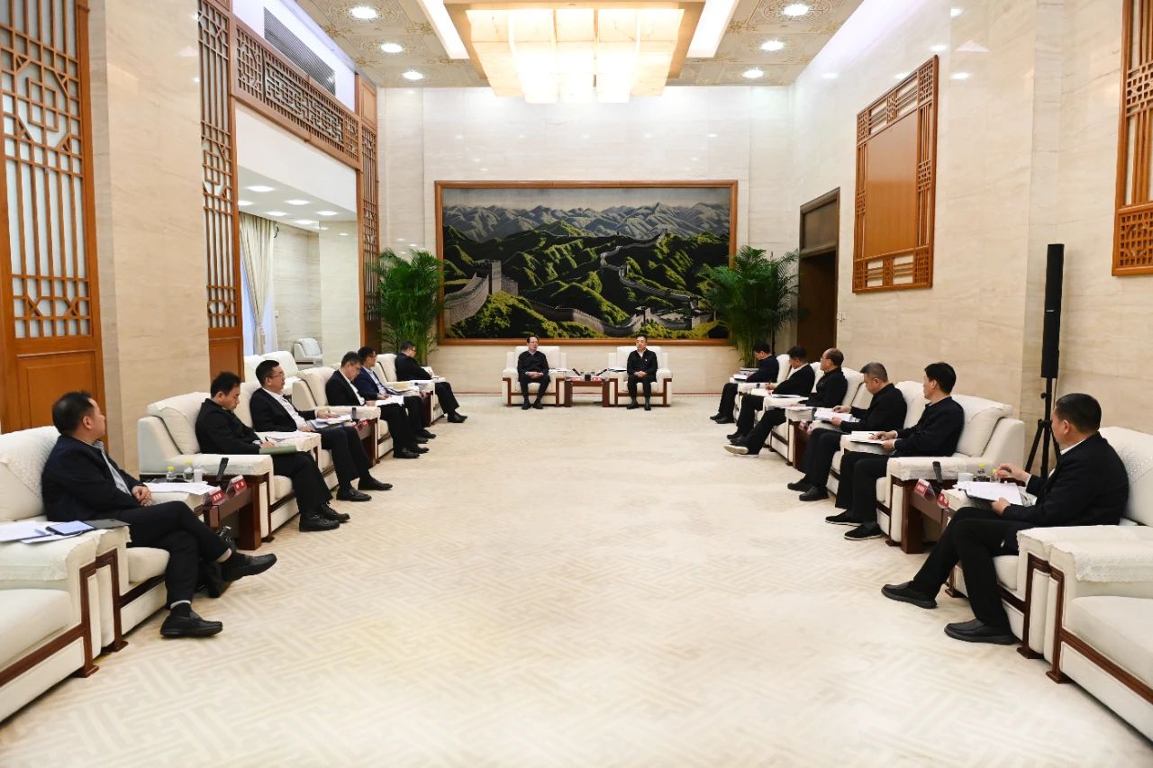 大唐集團(tuán)黨組書記、董事長鄒磊與中國電建黨委書記、董事長丁焰章會(huì)談