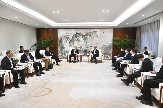 中國電建黨委副書記、總經(jīng)理王斌與中國機(jī)電商會(huì)黨委書記、會(huì)長張鈺晶舉行會(huì)談