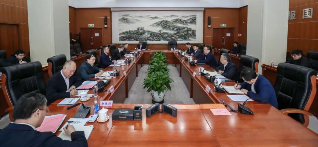 中核集團會見中國一重董事、總經理、黨委副書記呂智強一行