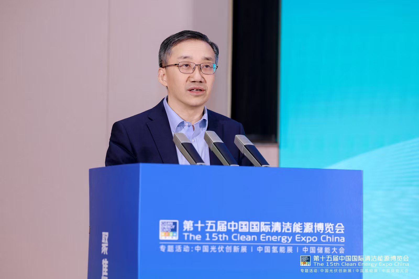 中電聯(lián)副秘書長(zhǎng)劉永東：我國(guó)清潔能源發(fā)展迅猛，新型電力系統(tǒng)正加速構(gòu)建