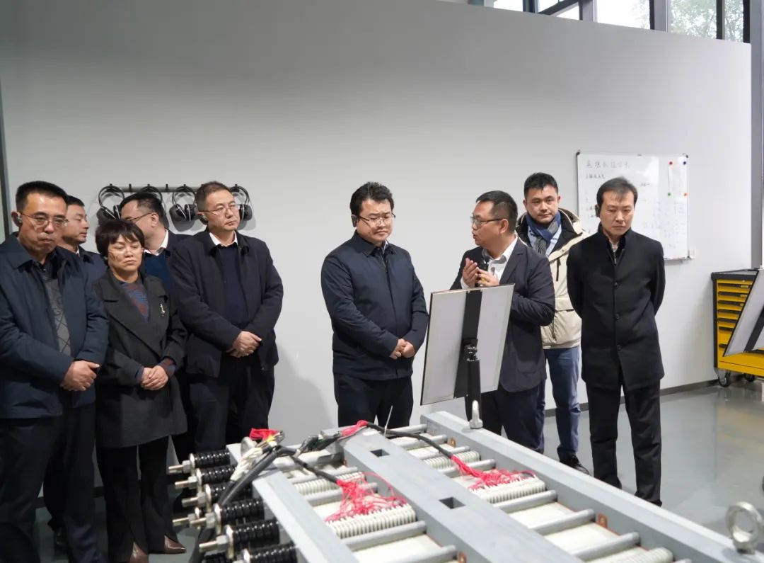 慶陽市委常委、西峰區(qū)委書記孔衛(wèi)濤一行考察寰泰儲(chǔ)能