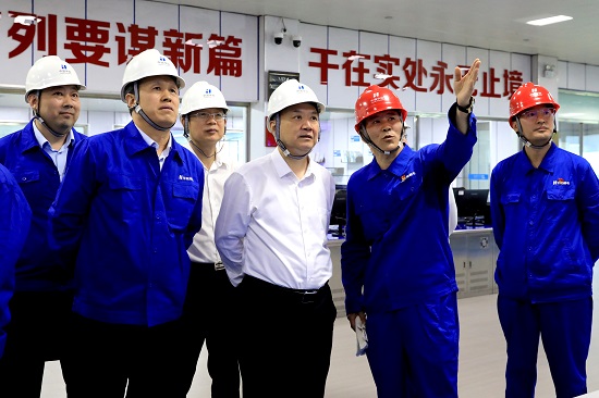 中國華能集團董事長溫樞剛到鶴崗電廠、伊春熱電督導調研生態(tài)環(huán)保及安全生產工作